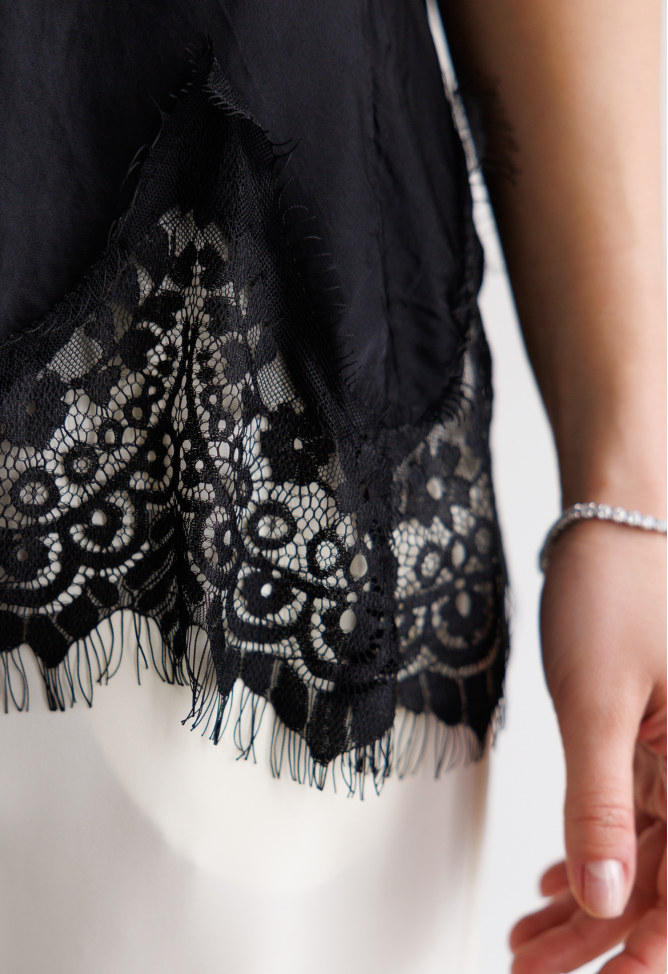 Viscose top with lace, black 3